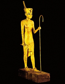 ３下エジプト王冠を被ったツタンカーメンの像 (622x800).jpg